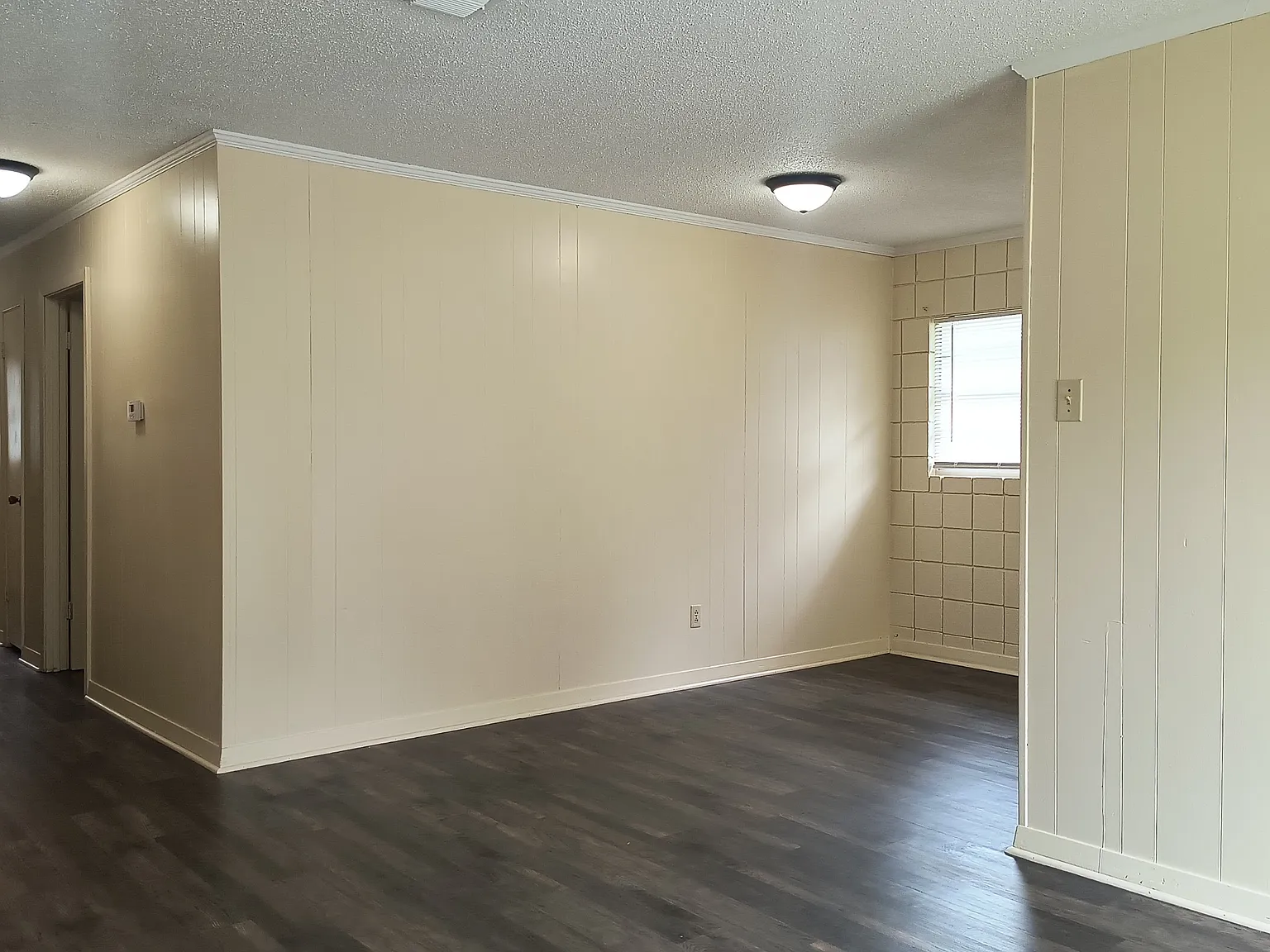 3010/3012 South Holly Street - 3010 — Photo 2