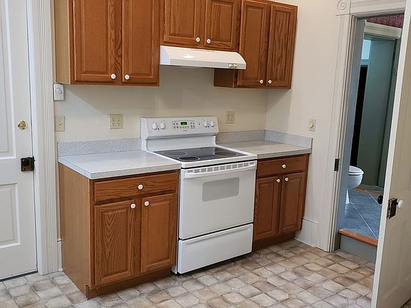 4th image of 100 E Main St #3
