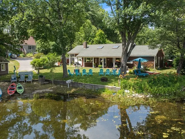 16 Sandy Cove Rd, Lunenburg, MA 01462