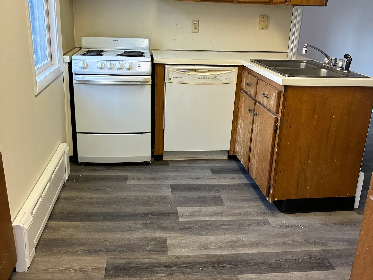 1 bed, 750 sqft, $1,150 — Photo 2
