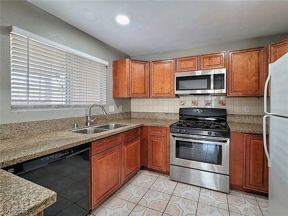 5th image of 3819 Terrazzo Ave
