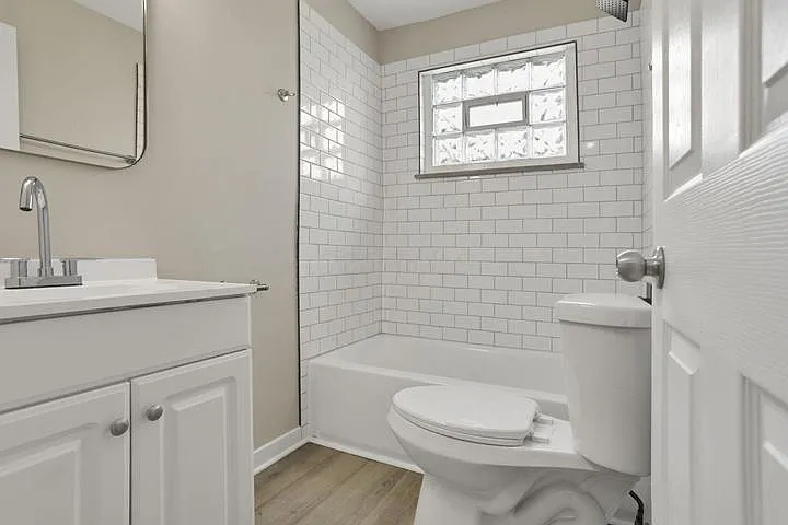 1 bed, 1.0 bath, 600 sqft, $900 — Photo 10