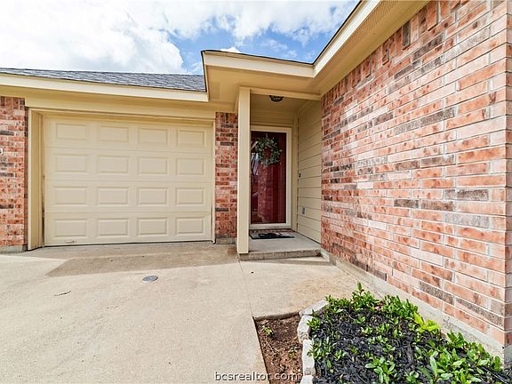 3rd image of 2623 Symphony Park Dr