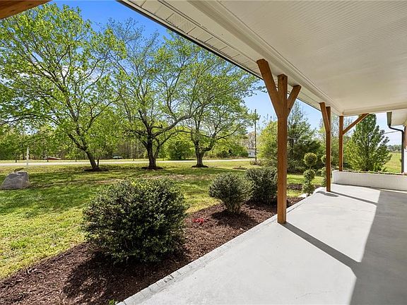 3rd image of 249 Koger Rd
