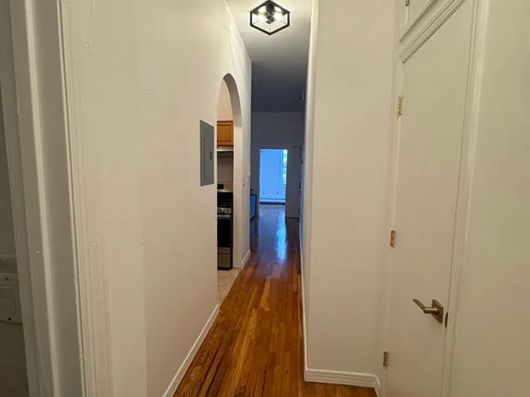 57 Saint Pauls Ave #4R — Photo 14