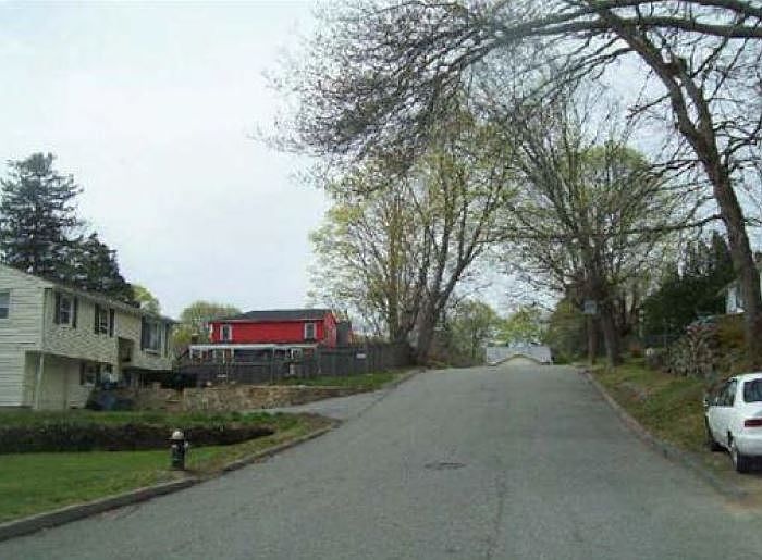 2nd image of 138 Tremont St