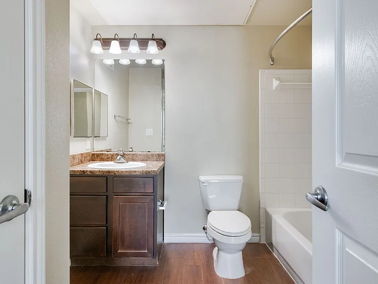 9613 Maurice Ave — Photo 31