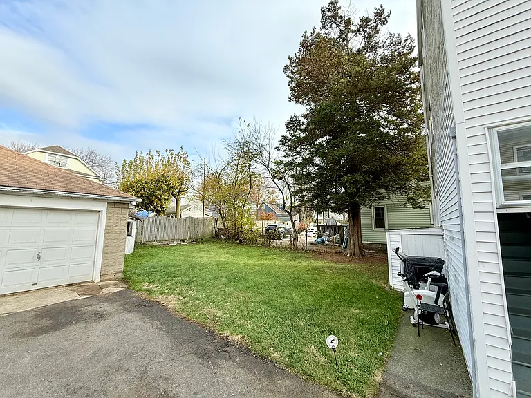 174 Brentwood Ave #1 — Photo 19