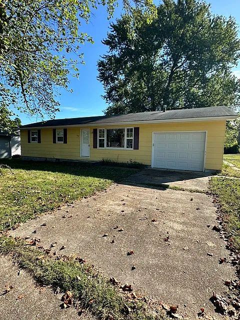 3 bed, 1404 sqft, $1,150 — Photo 1