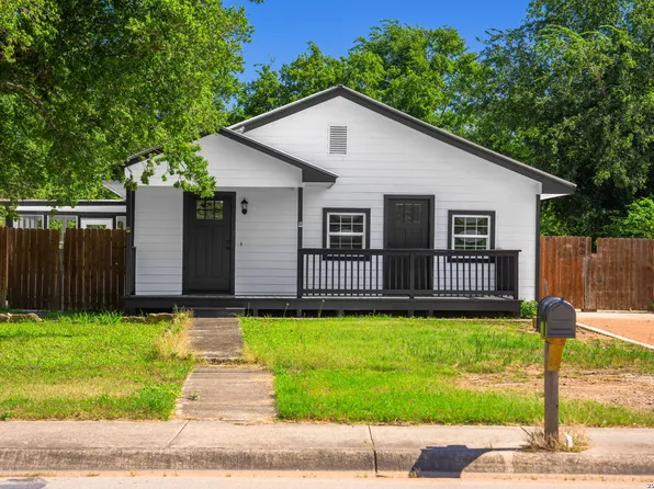 512 GUADALUPE ST, Kerrville, TX 78028