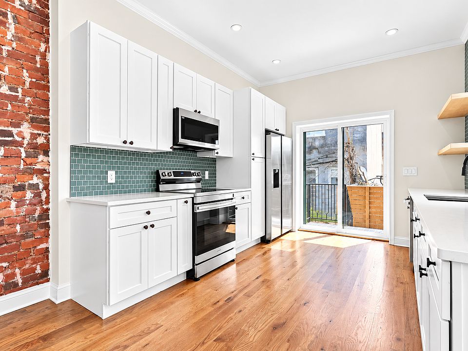 1st image of 2409 N 33rd St #B