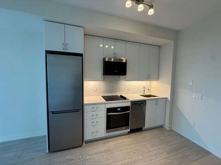 38 Annie Craig Dr #1606 — Photo 2