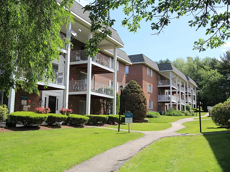 Hamilton Village — Photo 1