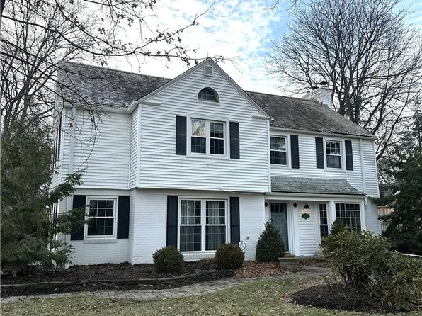 754 Merriman Rd, Akron, OH 44303