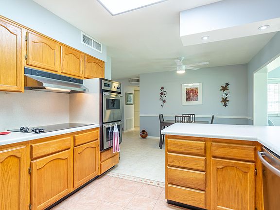 5th image of 13630 N Hawthorn Dr
