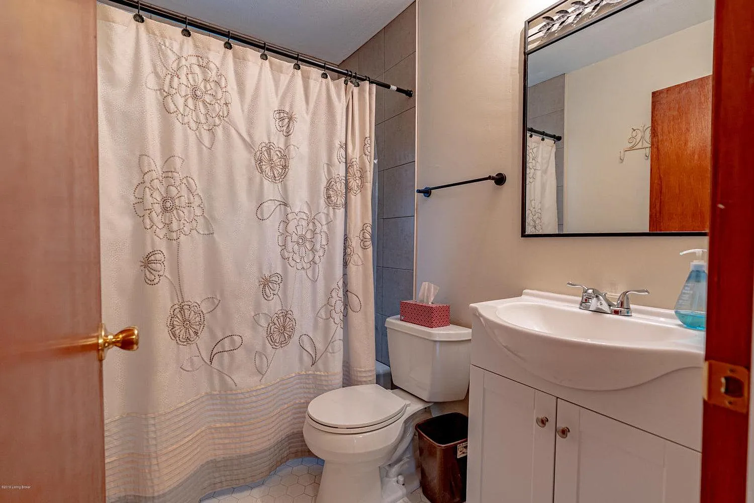 3 bed, 1.5 bath, 1544 sqft, $1,650 — Photo 4