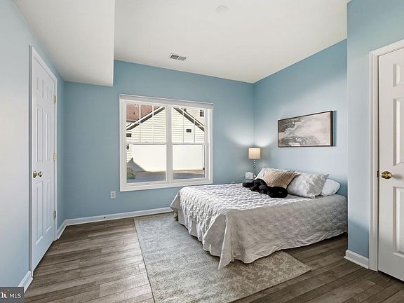 5th image of 628 Bright Meadow Mews