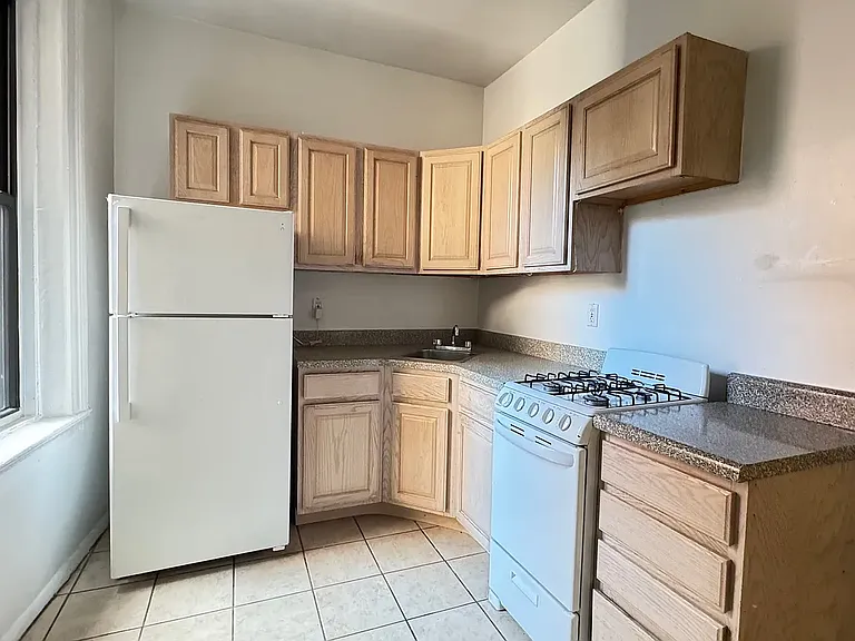 51 E 2nd St #7 — Photo 15