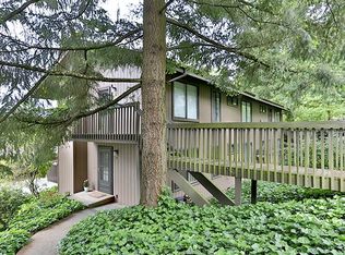 7534 SW Barnes Rd UNIT A, Portland, OR 97225