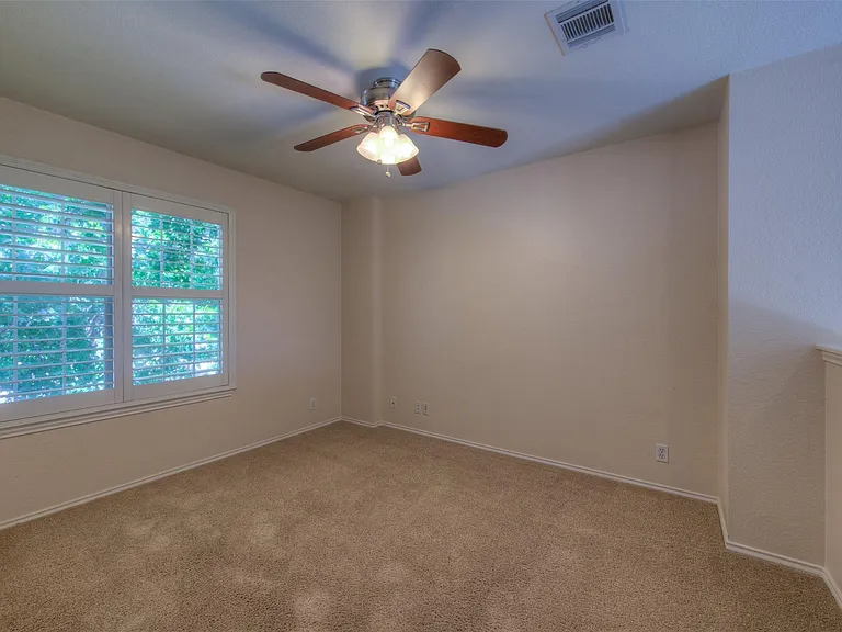 16813 Luckenwald Dr — Photo 19