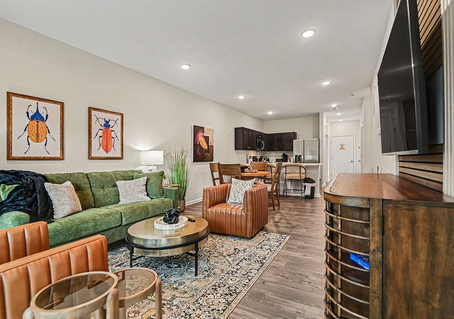 New Modern Duplex | 2 Bed, 2 Bath | Cincinnati — Photo 2