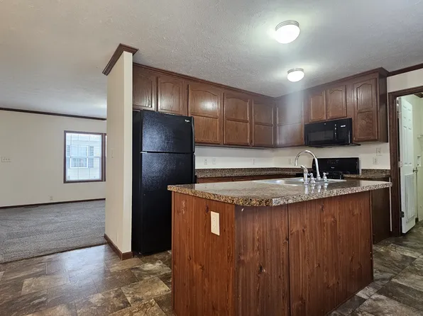 6272 Chadwick Ave #217, Fenton, MI 48430