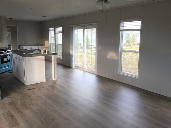 Open Living Room, Kitchen Dining