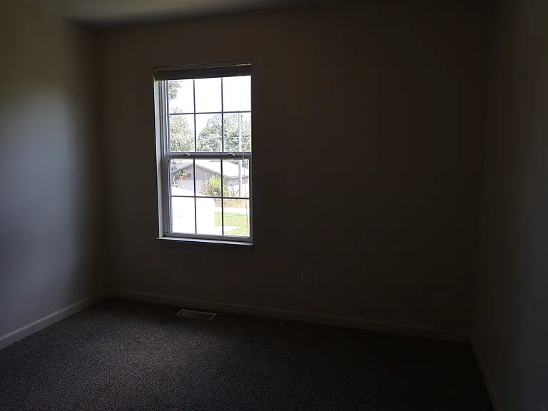 1427 Sycamore St #1 — Photo 38