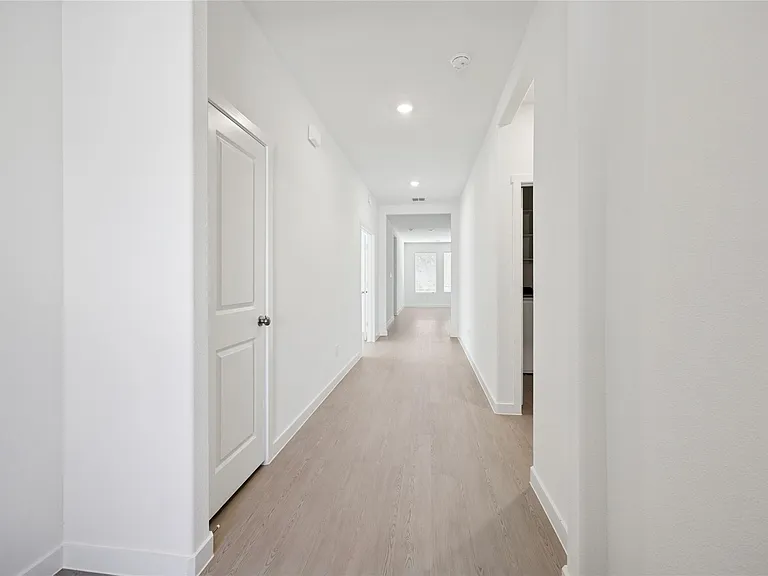 10013 Warlander Dr — Photo 4