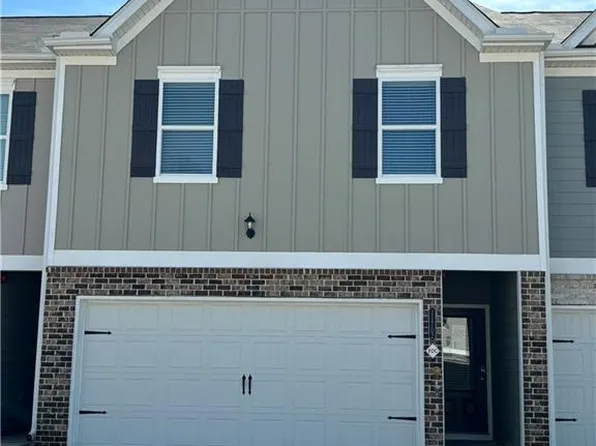 11702 Chatham Dr, Hampton, GA 30228