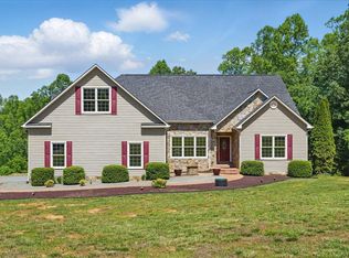 274 Ernest Dr, Wirtz, VA 24184