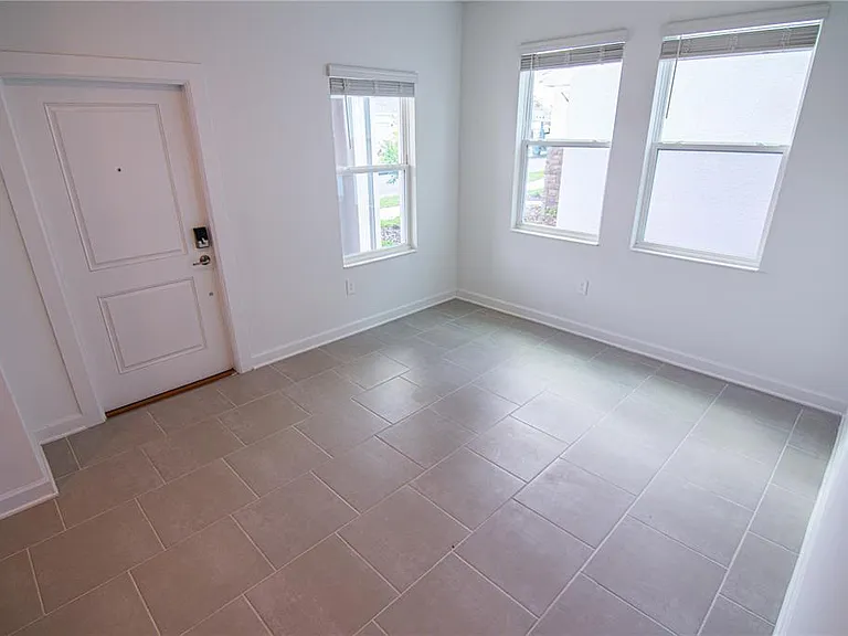 3106 Park Vale Rd — Photo 3