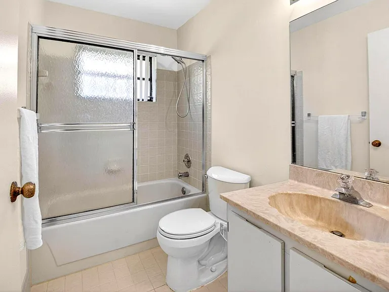 10938 Roebelini Palm Ct #B — Photo 27