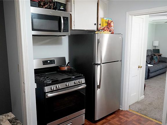 3rd image of 7123 Lydia Ave