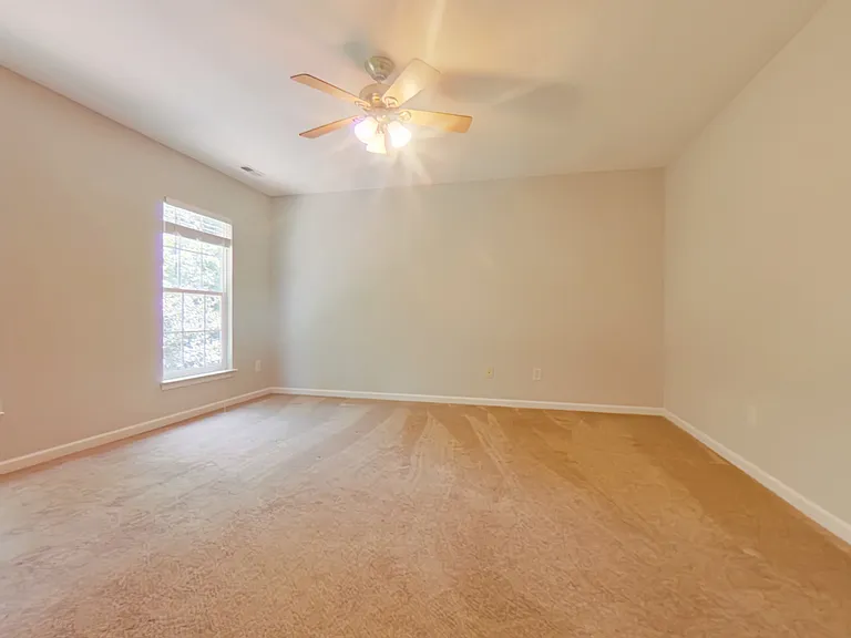 3926 Fountain Village Cir — Photo 21