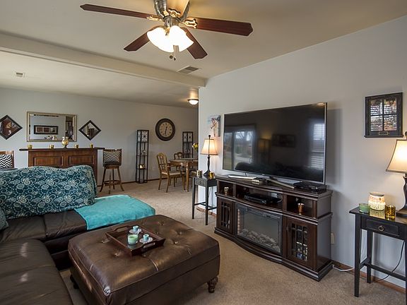 4th image of 4387 Saint Francis Dr
