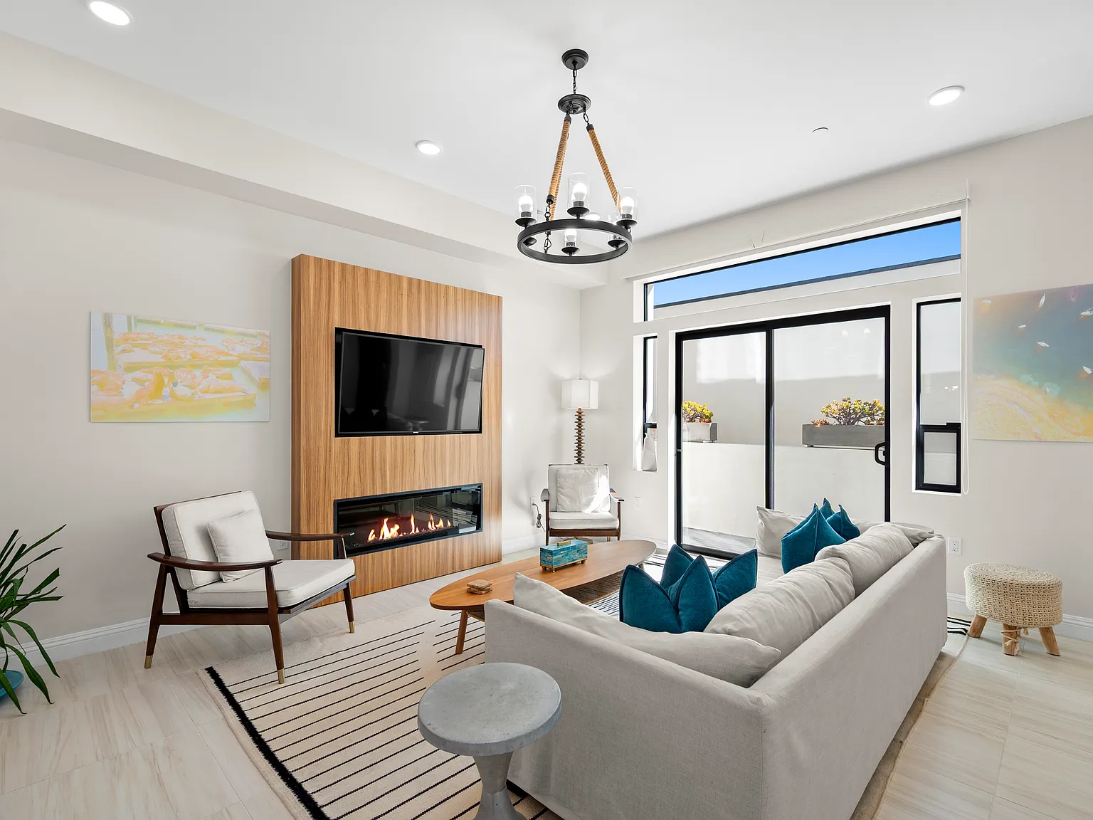 3 bed, 3.5 bath, 1780 sqft, $6,600 — Photo 3