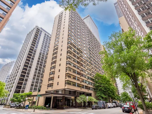850 N Dewitt Pl #9AC, Chicago, IL 60611