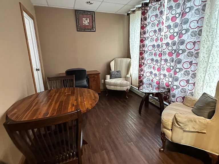 1624 Genesee St #6 — Photo 15