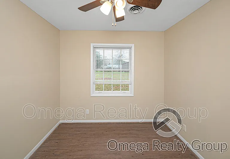 1265 Adell St — Photo 27