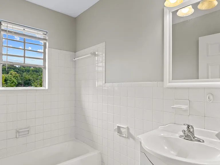 5117 Valiant Dr — Photo 17