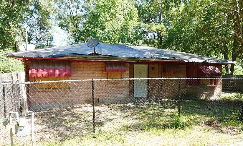 1st image of 604 W 4th St