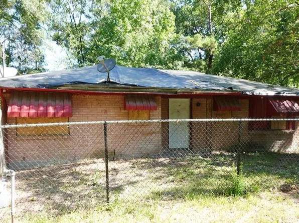 604 W 4th St, Corrigan, TX 75939