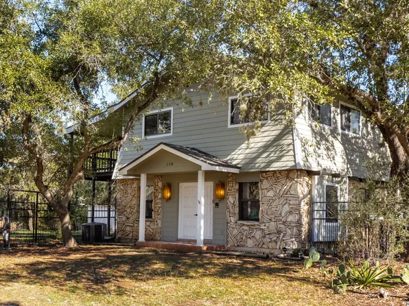 510 Red Oak Woods, Canyon Lake, TX 78133