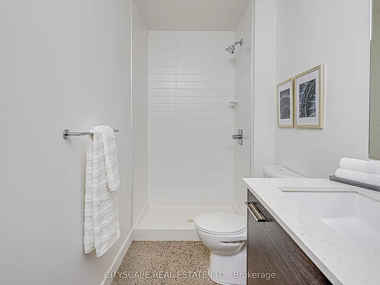 510 King St E #313 — Photo 20