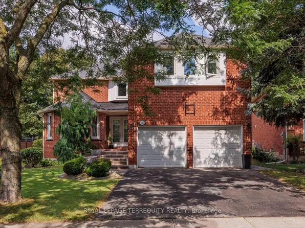 1207 Dogwood Cres, Oakville, ON L6J 7J2