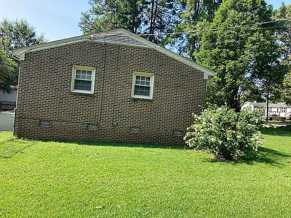 5th image of 410 Kemp Ave