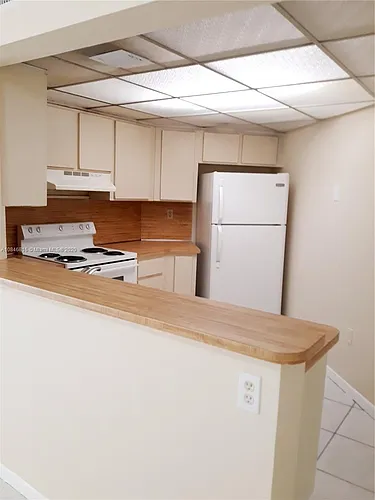 9423 Fontainebleau Blvd #106 Photo 1