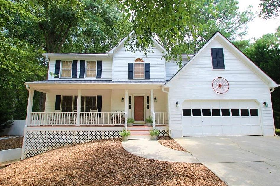 1st image of 2950 Riverbend Dr