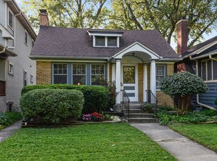 2204 Pioneer Rd, Evanston, IL 60201